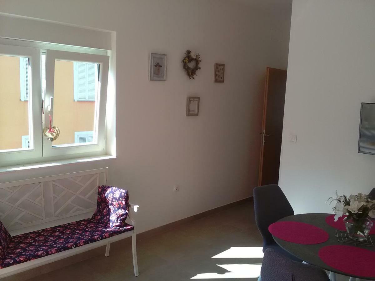 Villa Podvrsina1A Rosa Preko Exterior foto